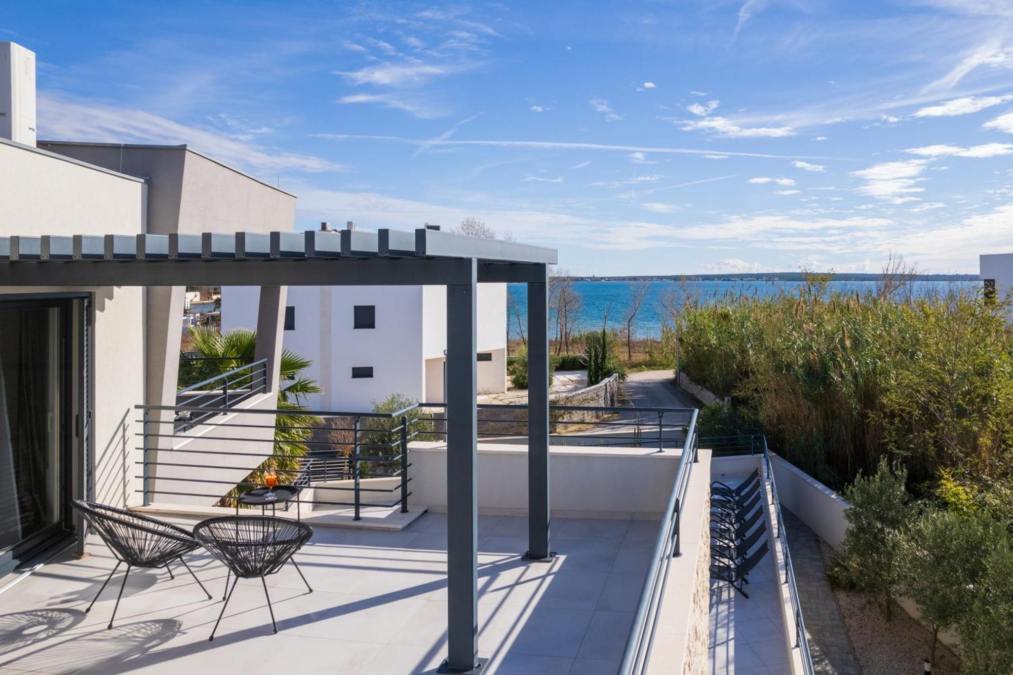 Villa Roca With Heated Pool And Sauna Privlaka  Exterior foto