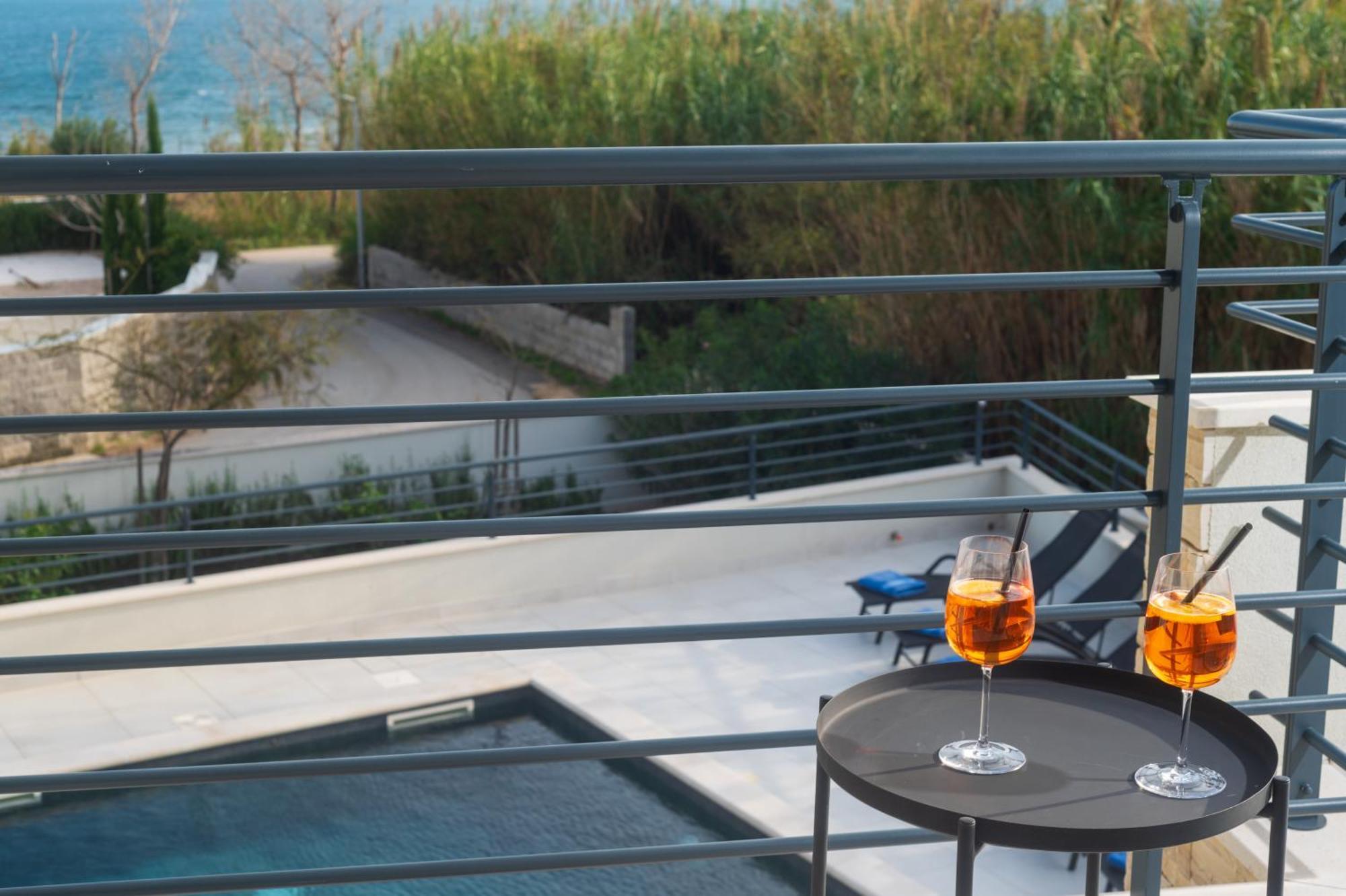 Villa Roca With Heated Pool And Sauna Privlaka  Exterior foto